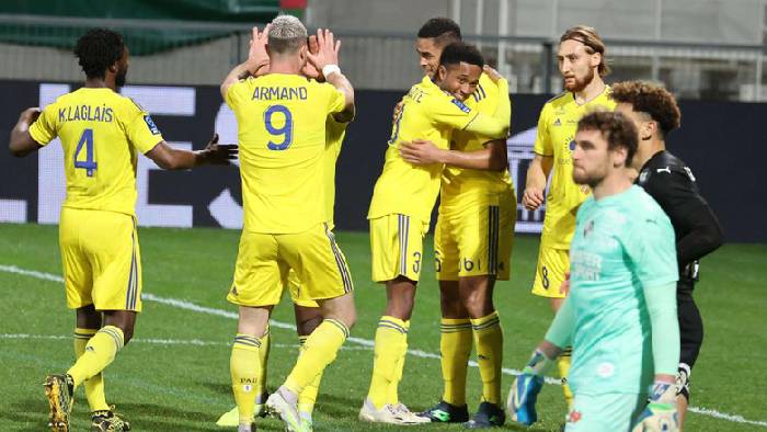 Soi k&egrave;o b&oacute;ng đ&aacute; Ph&aacute;p đ&ecirc;m nay 10/1: Pau FC vs Grenoble