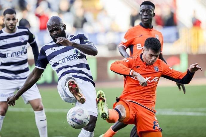 Soi k&egrave;o phạt g&oacute;c Kasimpasa vs Istanbul Basaksehir, 0h00 ng&agrave;y 10/1