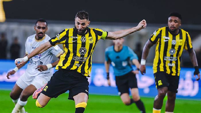 K&egrave;o v&agrave;ng b&oacute;ng đ&aacute; Al Kholood vs Al Ittihad, 00h30 ng&agrave;y 10/1: Kh&aacute;ch đ&aacute;ng tin
