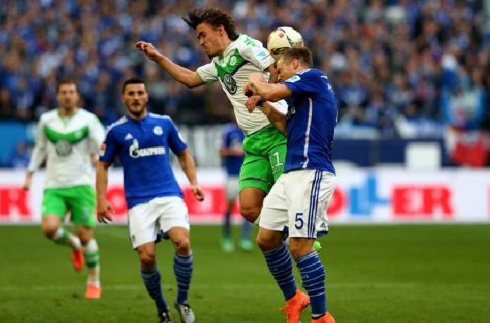 Soi k&egrave;o phạt g&oacute;c Schalke vs Wolfsburg, 2h30 ng&agrave;y 11/2