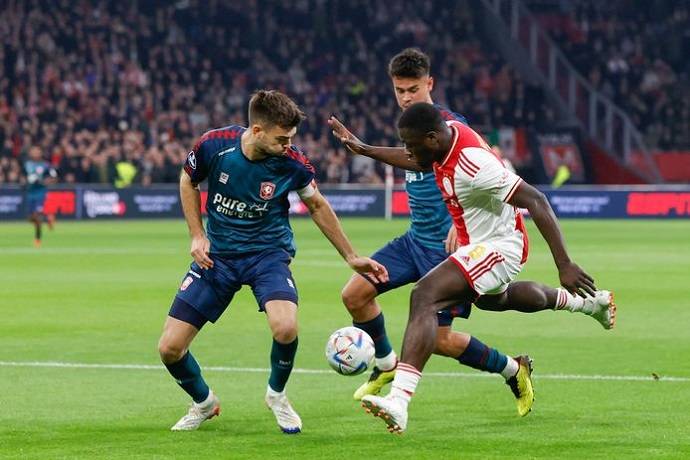 Soi k&egrave;o phạt g&oacute;c Twente vs Ajax, 0h45 ng&agrave;y 10/2