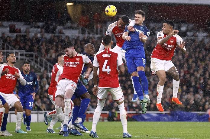 Soi k&egrave;o hiệp 1 West Ham vs Arsenal, 21h00 ng&agrave;y 11/2