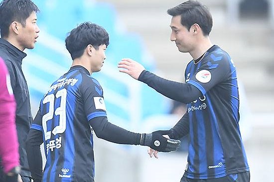 K-League gặp sự cố trong ng&agrave;y C&ocirc;ng Phượng ra mắt CĐV Incheon