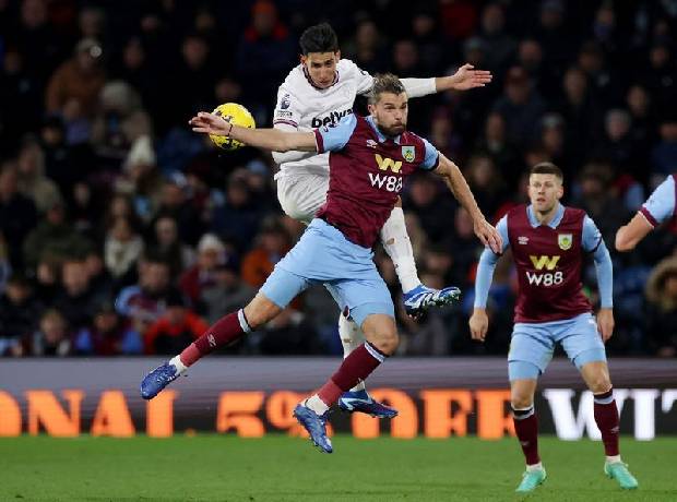 Soi k&egrave;o phạt g&oacute;c West Ham vs Burnley, 21h00 ng&agrave;y 10/03
