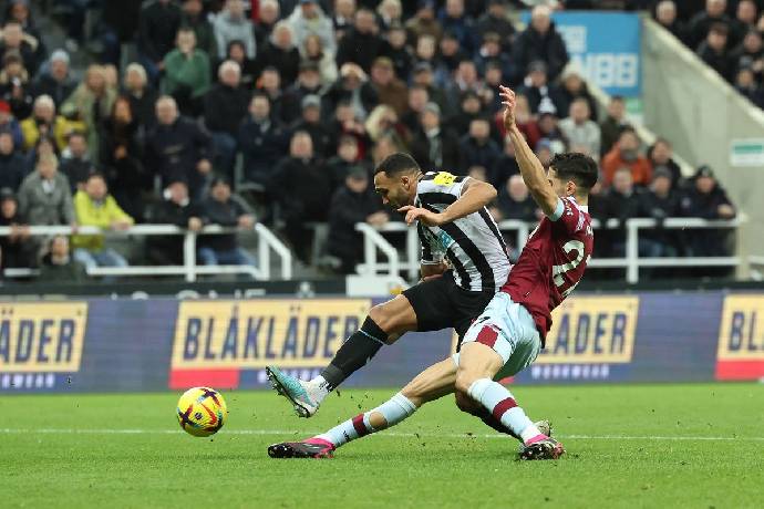 Si&ecirc;u m&aacute;y t&iacute;nh dự đo&aacute;n West Ham vs Newcastle, 3h00 ng&agrave;y 11/3