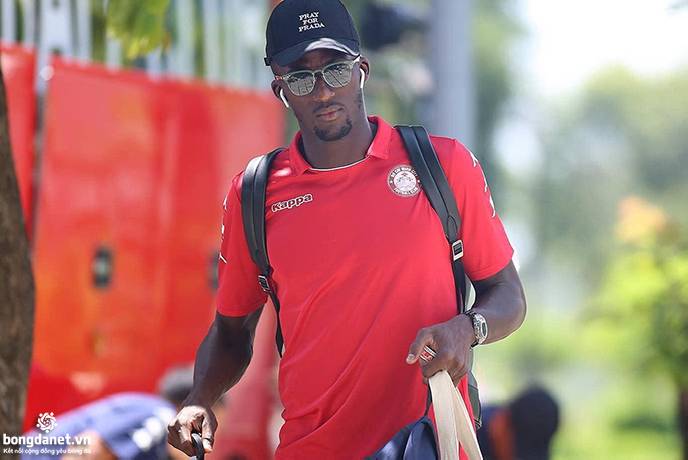 Diakite t&igrave;m được bến đỗ mới sau 2 ng&agrave;y bị TP.HCM thanh k&yacute; hợp đồng