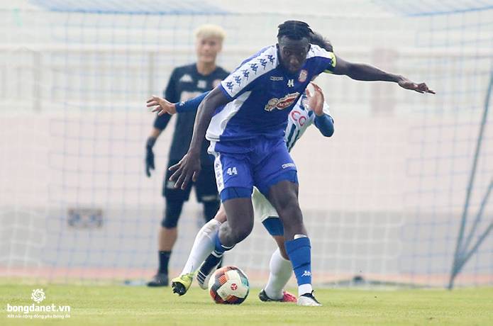 HLV Polking giải th&iacute;ch l&yacute; do loại cầu thủ c&oacute; gi&aacute; trị cao gấp 2 lần C&ocirc;ng Phượng