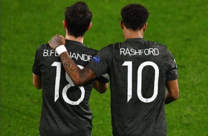 Rashford v&agrave; Bruno Fernandes gi&uacute;p MU lập cột mốc ấn tượng