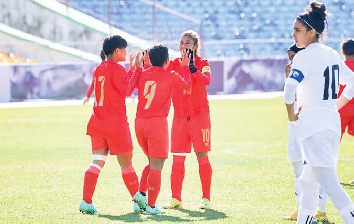 Soi k&egrave;o phạt g&oacute;c Nữ Myanmar vs Nữ L&agrave;o, 16h ng&agrave;y 10/5