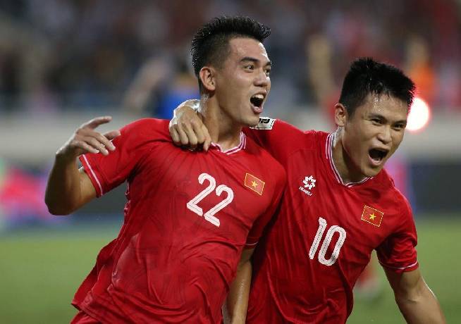 Tiến Linh được AFC t&ocirc;n vinh c&ugrave;ng Son Heung Min