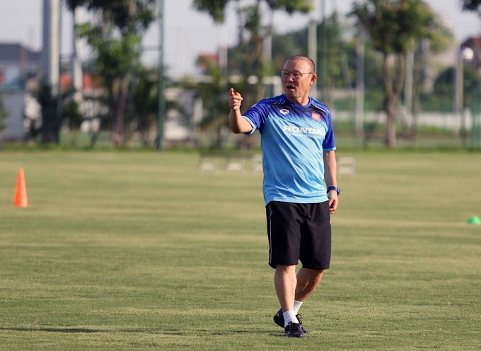 HLV Park Hang-seo l&yacute; giải lịch tập trung d&agrave;y đặc của U23 Việt Nam