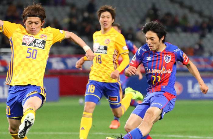 Soi k&egrave;o phạt g&oacute;c Oita Trinita vs Urawa Red Diamonds, 17h ng&agrave;y 10/7