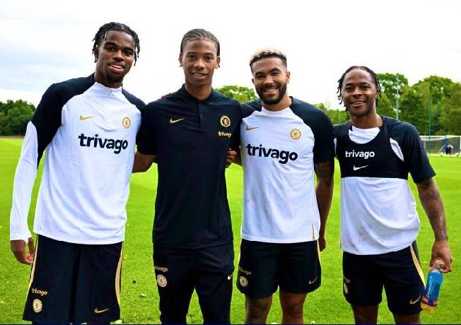 'Đ&acirc;y l&agrave; một c&uacute; sốc, t&ocirc;i chưa hề nghĩ c&oacute; ng&agrave;y chơi cho Chelsea'