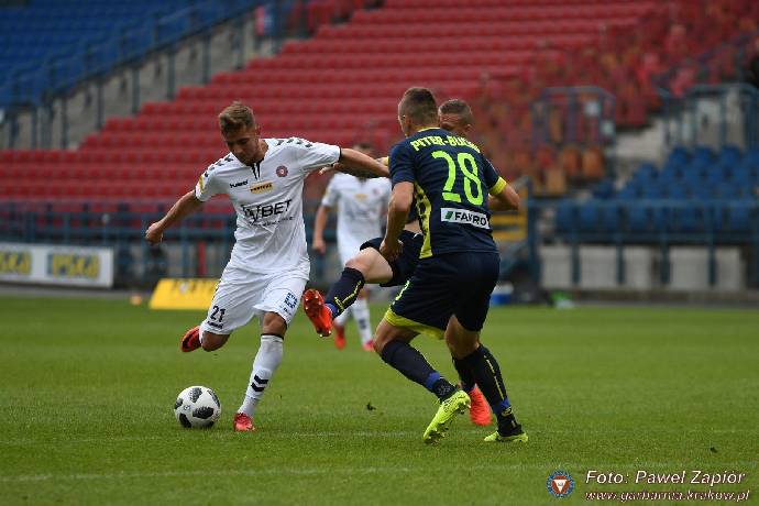 Nhận định, soi k&egrave;o Sandecja Nowy Sacz vs Garbarnia Krakow, 21h ng&agrave;y 9/8