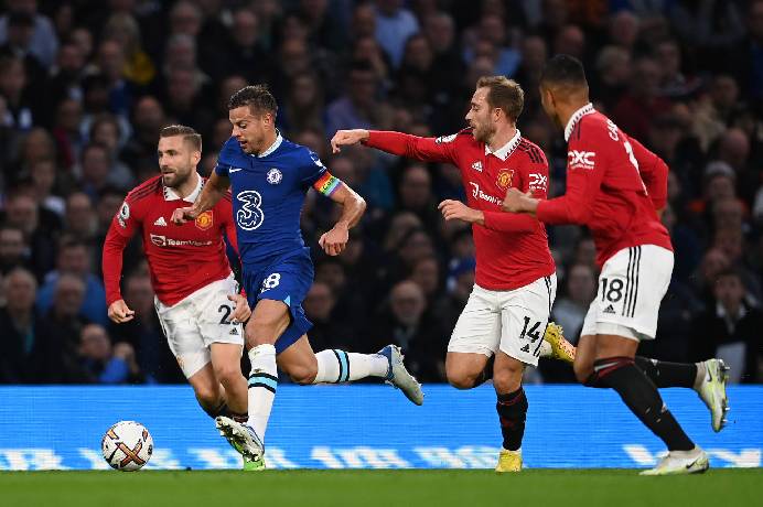 Romano h&eacute; lộ l&yacute; do khiến M.U để lỡ 'si&ecirc;u hậu vệ' 62 củ của Chelsea