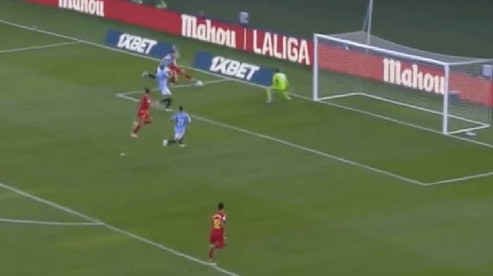 Như từ dưới đất chui l&ecirc;n, Greenwood 'mở t&agrave;i khoản' tại CLB mới