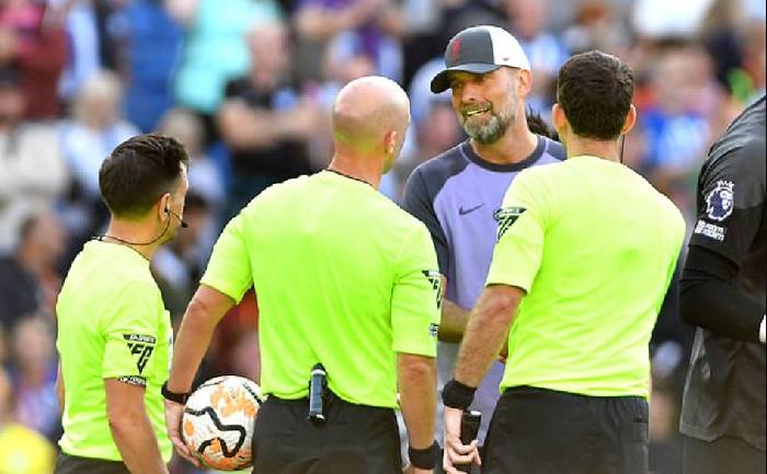 Klopp: 'T&ocirc;i kh&ocirc;ng thể hiểu được, cậu ta phải bị đuổi khỏi s&acirc;n'