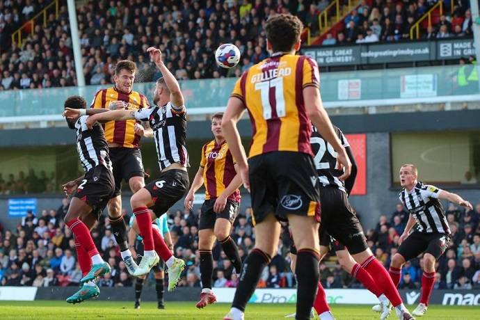 Nhận định, soi k&egrave;o Grimsby Town vs Bradford City, 1h30 ng&agrave;y 11/10