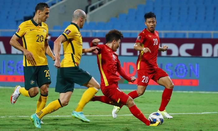 Dự đo&aacute;n &Uacute;c vs Saudi Arabia (16h10 11/11) bởi chuy&ecirc;n gia Ume Elvis