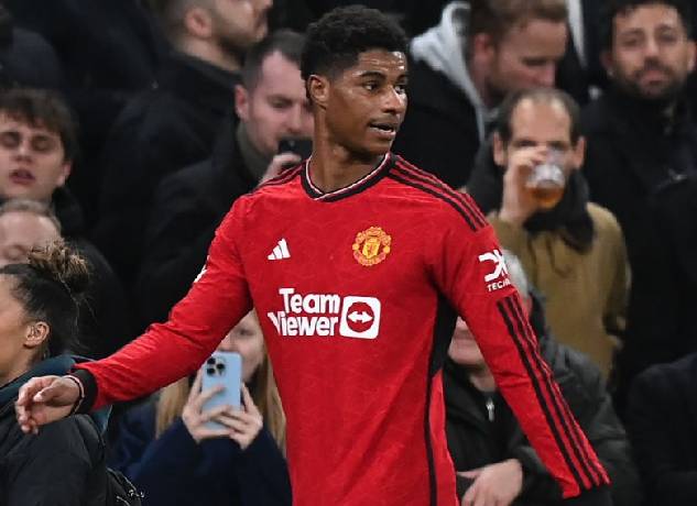 Rashford nhận thẻ đỏ, UEFA giải th&iacute;ch g&acirc;y phẫn nộ