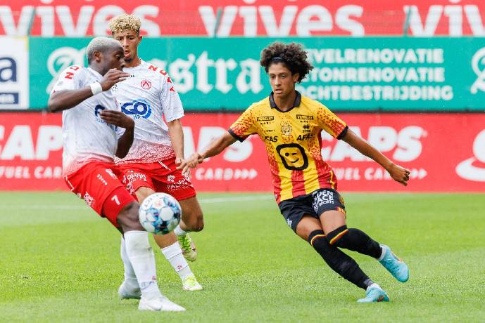 K&egrave;o xi&ecirc;n thơm nhất h&ocirc;m nay 11/1: Kortrijk vs Mechelen 