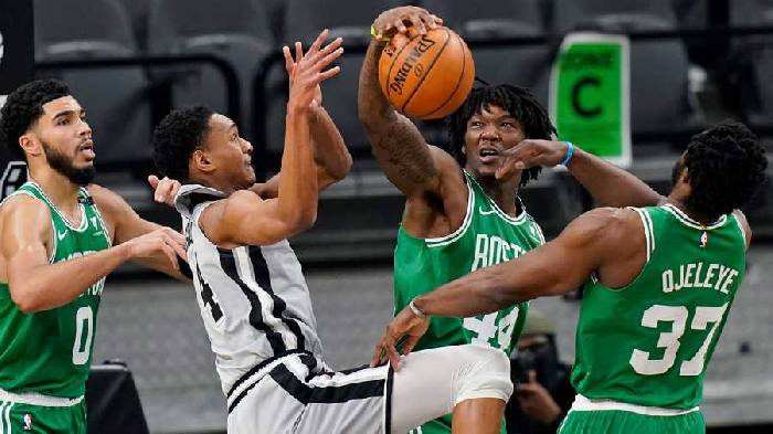 Nhận định b&oacute;ng rổ Boston Celtics vs San Antonio Spurs, 08h00 ng&agrave;y 11/1: C&ocirc;ng cường đấu thủ chắc