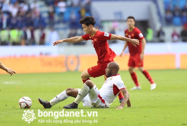 Đ&acirc;y l&agrave; l&yacute; do b&iacute; mật gi&uacute;p C&ocirc;ng Phượng chuyển sang H&agrave;n Quốc thi đấu