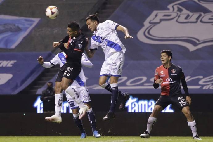 Soi k&egrave;o phạt g&oacute;c Puebla vs Atlas, 10h00 ng&agrave;y 12/2