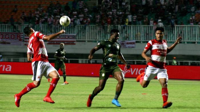 M&aacute;y t&iacute;nh dự đo&aacute;n b&oacute;ng đ&aacute; 11/2: Persikabo vs Madura