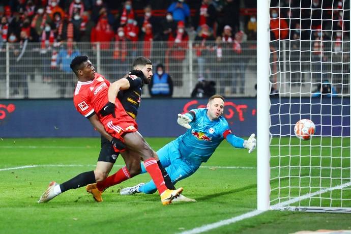 Ph&acirc;n t&iacute;ch k&egrave;o hiệp 1 Leipzig vs Union Berlin, 0h30 ng&agrave;y 12/2