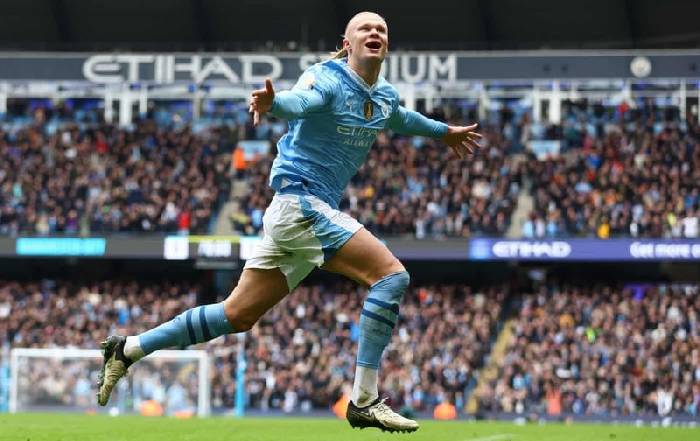 Erling Haaland lập cột mốc mới với c&uacute; đ&uacute;p trước Everton