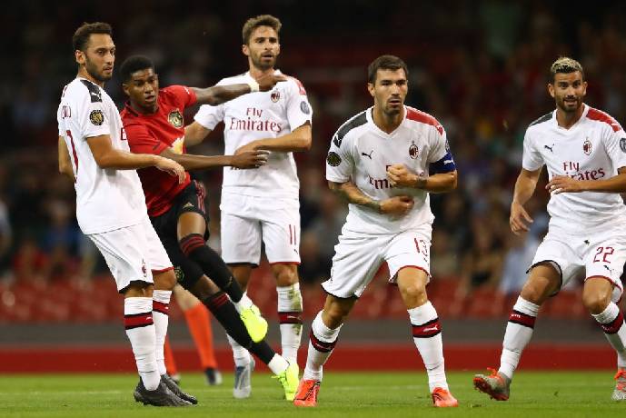 Lịch sử đối đầu Man United vs AC Milan: Kỳ ph&ugrave;ng địch thủ