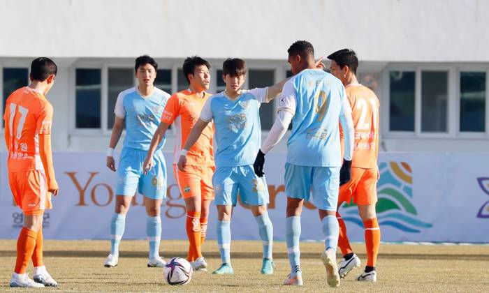 Soi k&egrave;o phạt g&oacute;c Daegu vs Seongnam Ilhwa, 17h ng&agrave;y 11/3