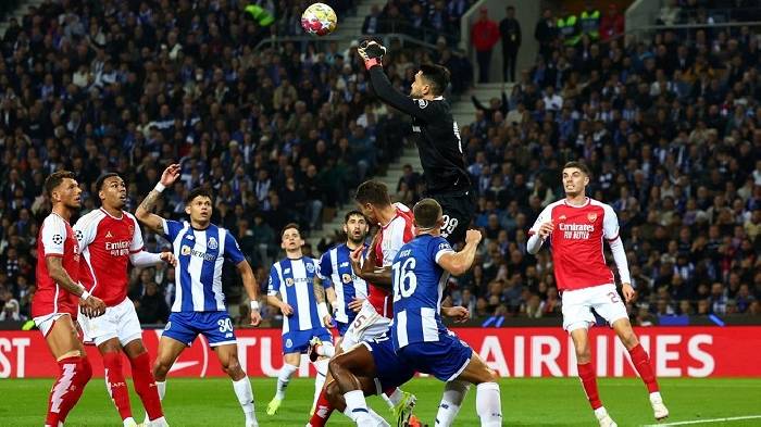 Soi k&egrave;o hiệp 1 Arsenal với Porto, 3h00 ng&agrave;y 13/3
