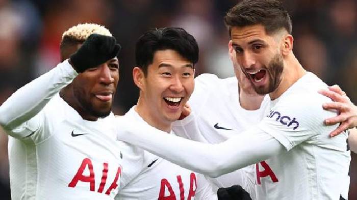 Son Heung Min gi&uacute;p Tottenham thắng đậm Aston Villa, cuộc đua top 4 căng thẳng