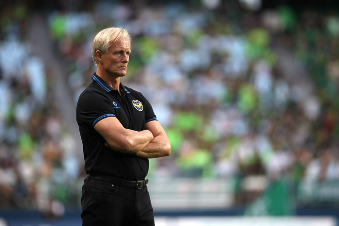 Chuy&ecirc;n gia khuy&ecirc;n thầy C&ocirc;ng Phượng n&ecirc;n th&ocirc;i bảo thủ v&igrave; Incheon