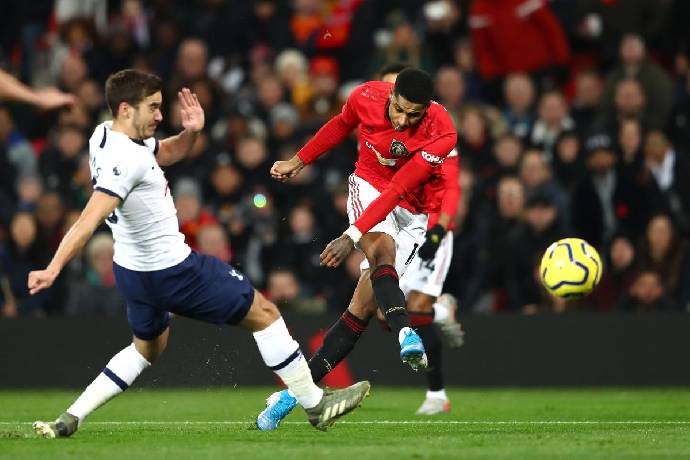 Soi k&egrave;o phạt g&oacute;c Tottenham vs MU, 22h30 ng&agrave;y 11/4