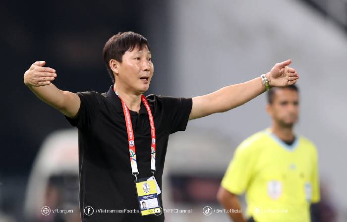 HLV Kim Sang Sik dẫn dắt đội C&aacute;c ng&ocirc;i sao Đ&ocirc;ng Nam &Aacute; chạm tr&aacute;n MU