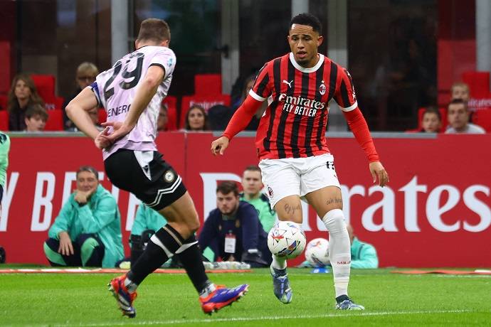 Si&ecirc;u m&aacute;y t&iacute;nh dự đo&aacute;n Udinese vs AC Milan, 1h45 ng&agrave;y 12/4
