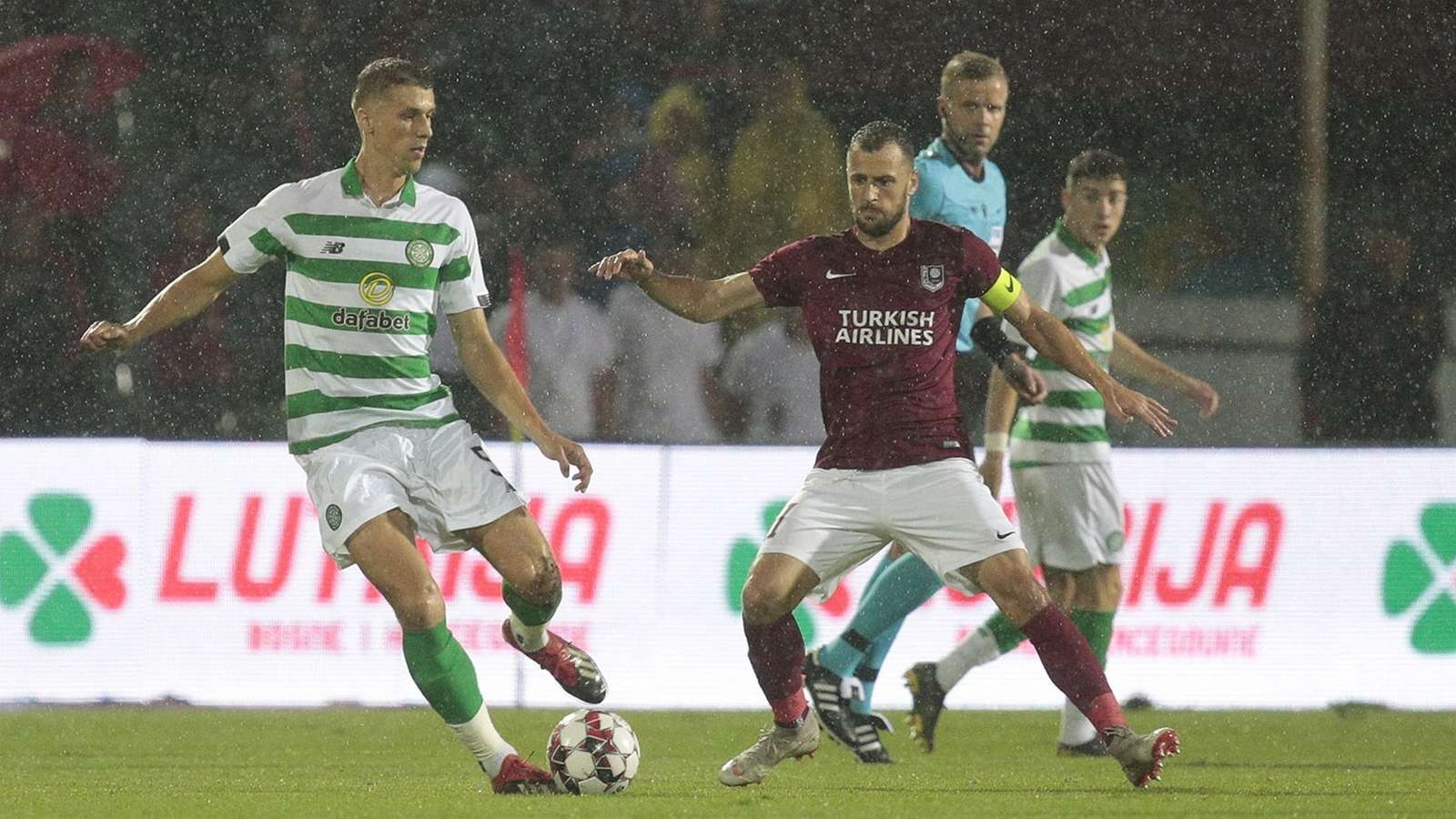 Đội b&oacute;ng của tỷ ph&uacute; người Việt nguy cơ bị bật b&atilde;i sớm ở c&uacute;p C1