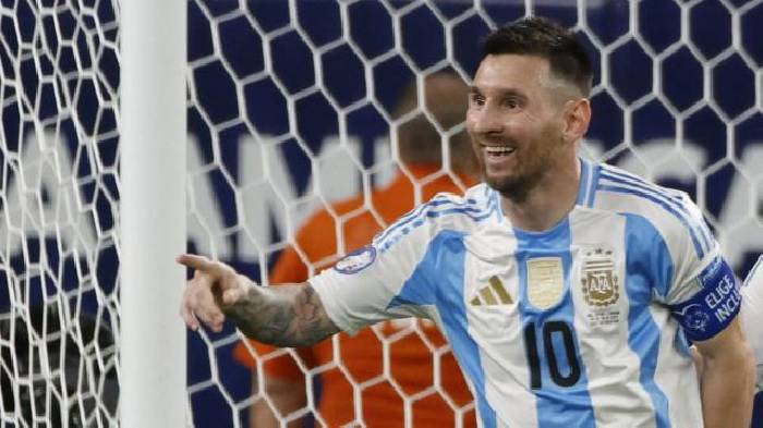 Messi giải cơn kh&aacute;t b&agrave;n thắng gi&uacute;p Argentina v&agrave;o chung kết Copa America