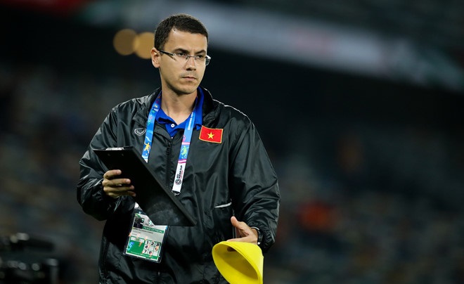 Cựu HLV thể lực ĐT Việt Nam bất ngờ xuất hiện ở đội tuyển U22 Myanmar