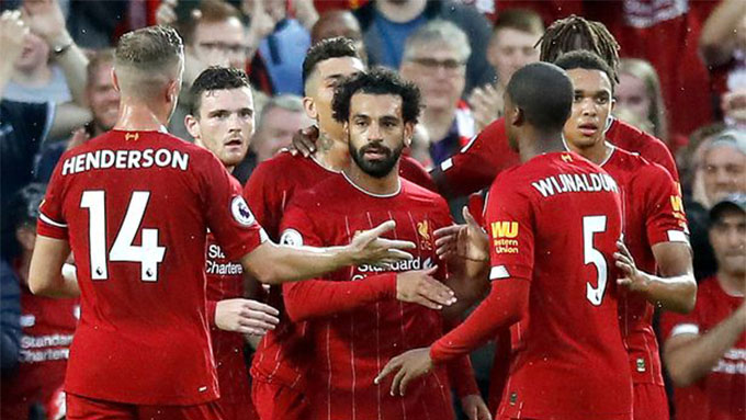 Liverpool t&aacute;i hiện th&agrave;nh t&iacute;ch của MU sau 13 năm