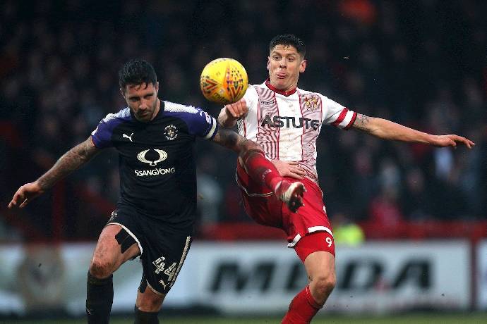 Nhận định, soi k&egrave;o Stevenage vs Luton Town, 1h45 ng&agrave;y 11/8