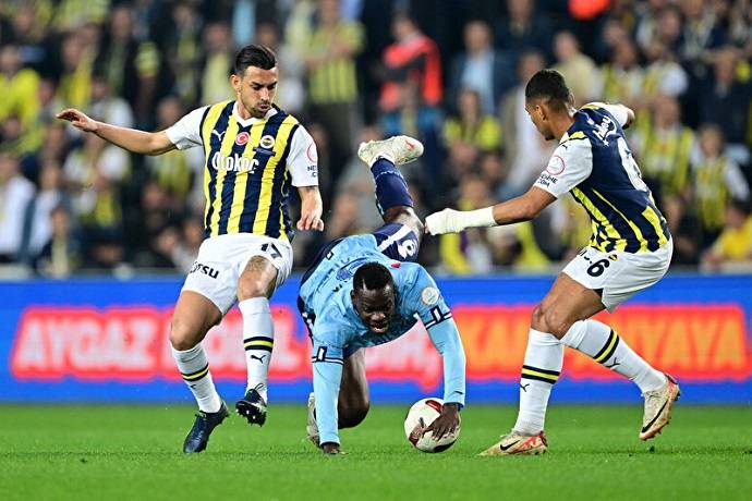 Nhận định, soi k&egrave;o Fenerbahce vs Adana Demirspor, 1h45 ng&agrave;y 11/8: Kh&aacute;c biệt đẳng cấp