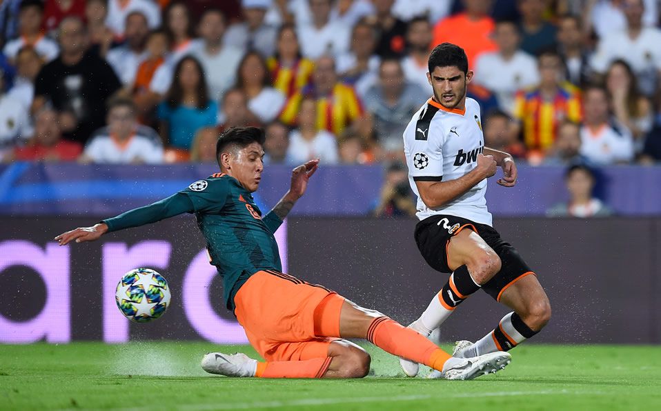 Nhận định b&oacute;ng đ&aacute; Ajax vs Valencia, 3h ng&agrave;y 11/12: Tham vọng chia đều