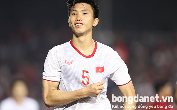 CĐV Indonesia &lsquo;khủng bố&rsquo; trang c&aacute; nh&acirc;n của Văn Hậu sau trận chung kết SEA Games 30