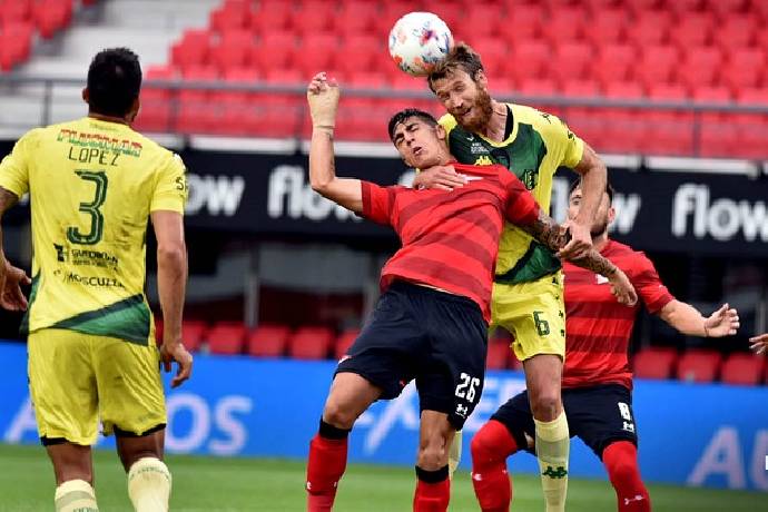 Soi k&egrave;o phạt g&oacute;c Estudiantes vs Aldosivi, 7h30 ng&agrave;y 11/12