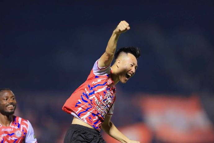 Phung ph&iacute; cơ hội, CLB Hải Ph&ograve;ng su&yacute;t thua TP.HCM