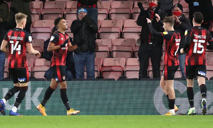 Bournemouth vs Millwall, 2h45 ng&agrave;y 13/1: Top 2 vẫy gọi